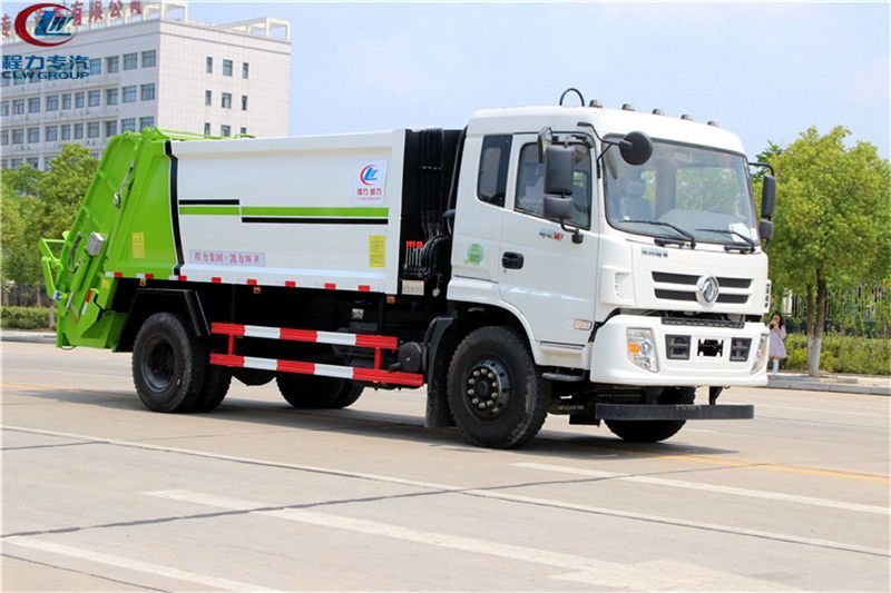 12方東風(fēng)專(zhuān)底壓縮垃圾車(chē)