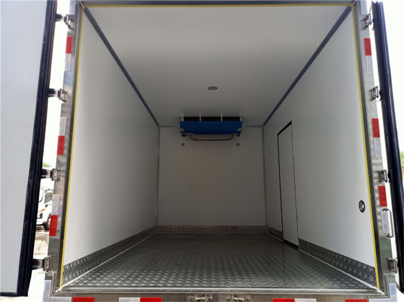 國六 福田奧鈴CTS(156馬力冷藏車)