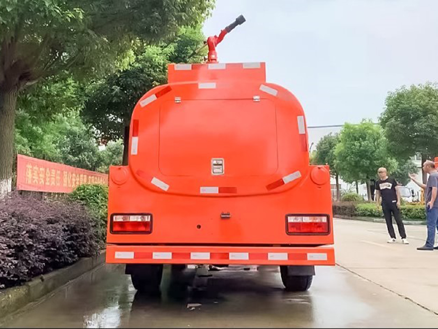 北汽勇士四驅森林消防供水車