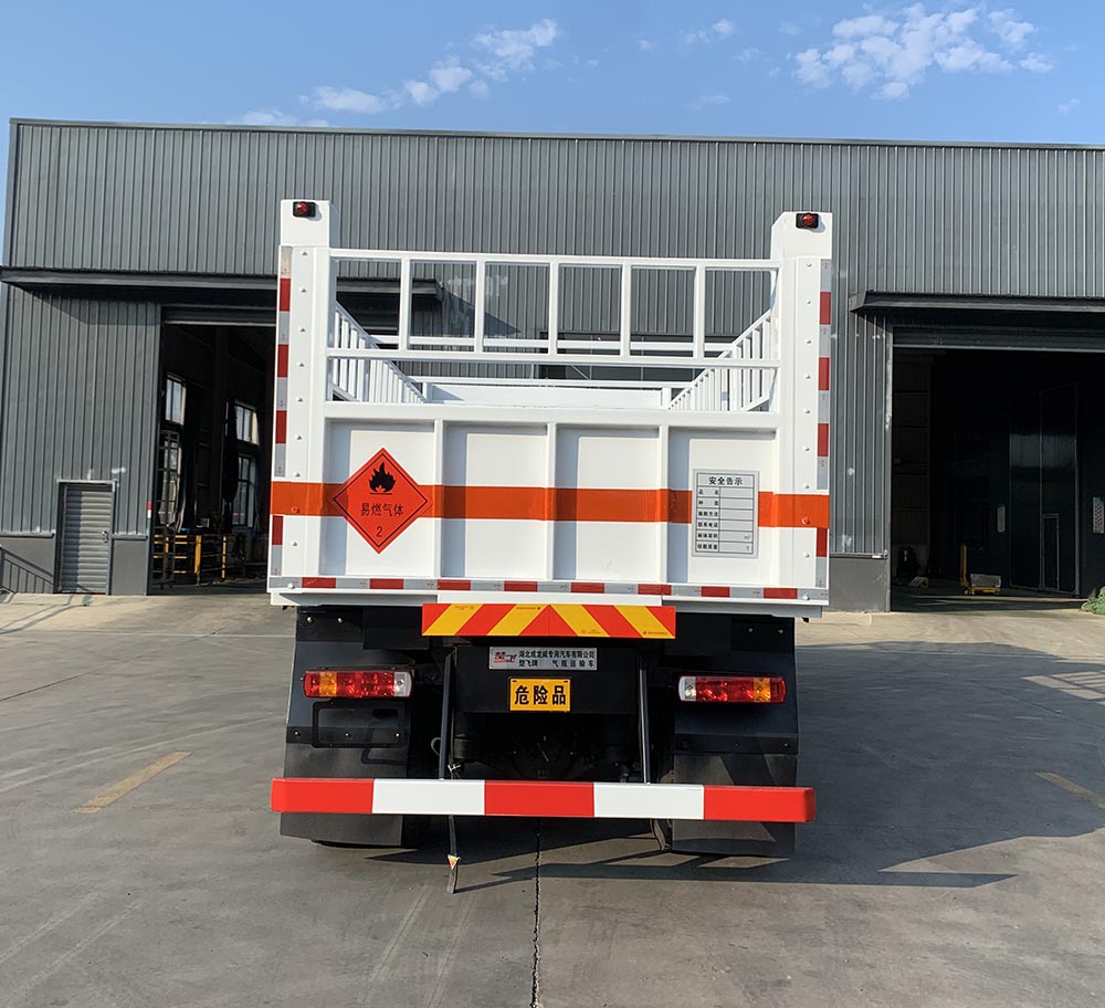 重汽豪沃氣瓶運輸車(油田版)