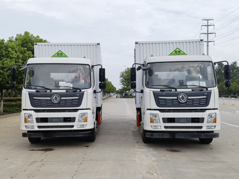 東風(fēng)天錦雜項危險物品廂式運(yùn)輸車