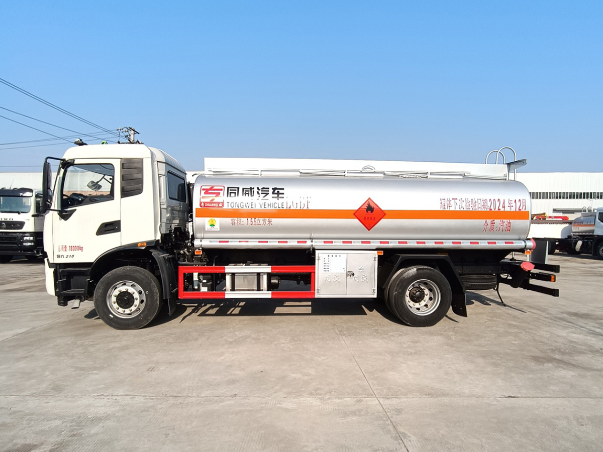 東風天錦12噸油罐車